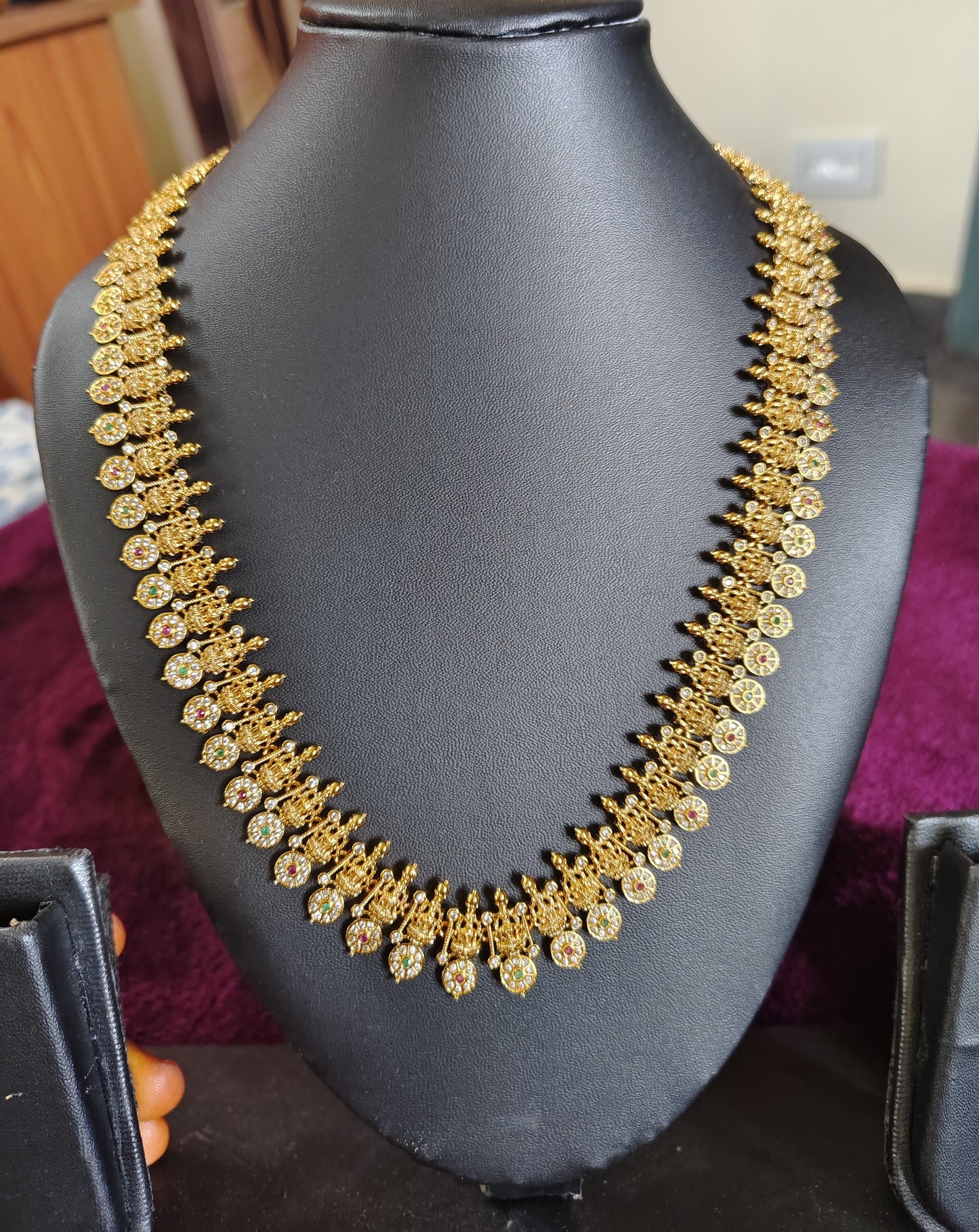 LONG BOTTU MALA