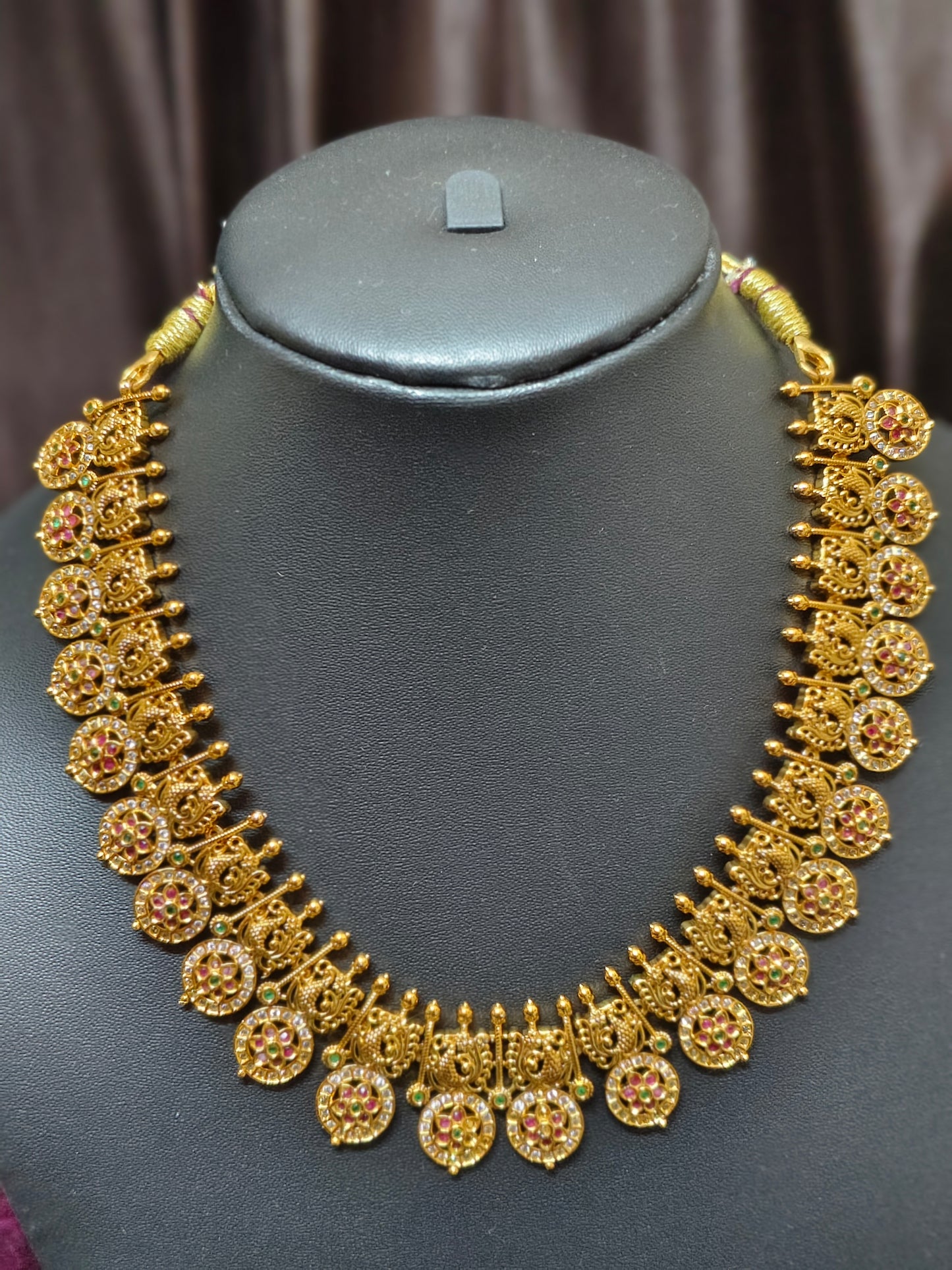 SHORT BOTTU MALA