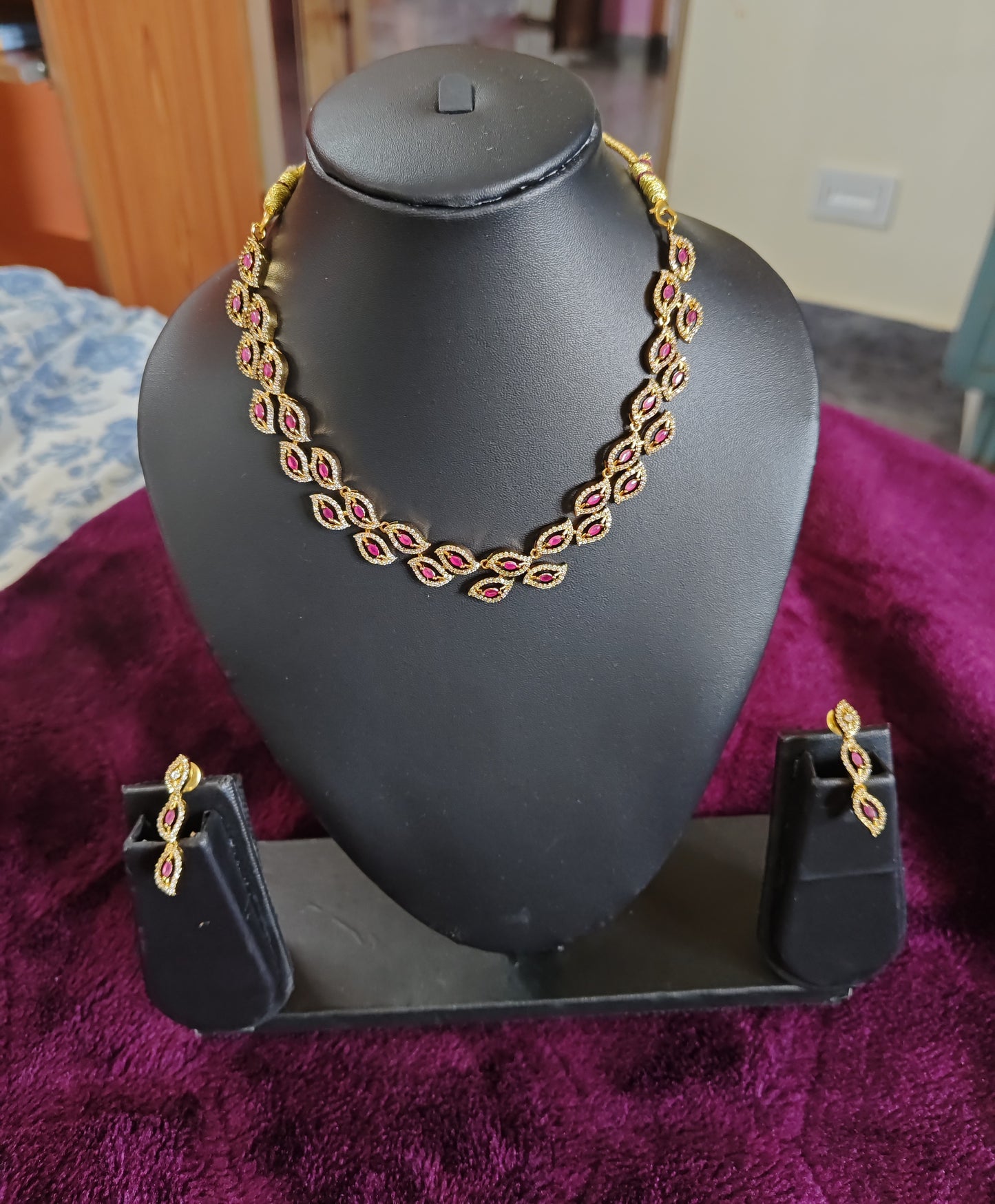 STUNNING CZ AND RUBIES NECK SET