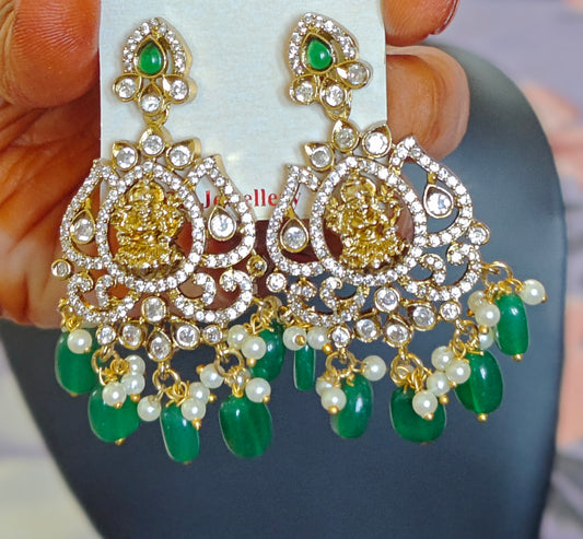 HEAVY STONE EARRINGS WITH GREEN MONALISA BEADS