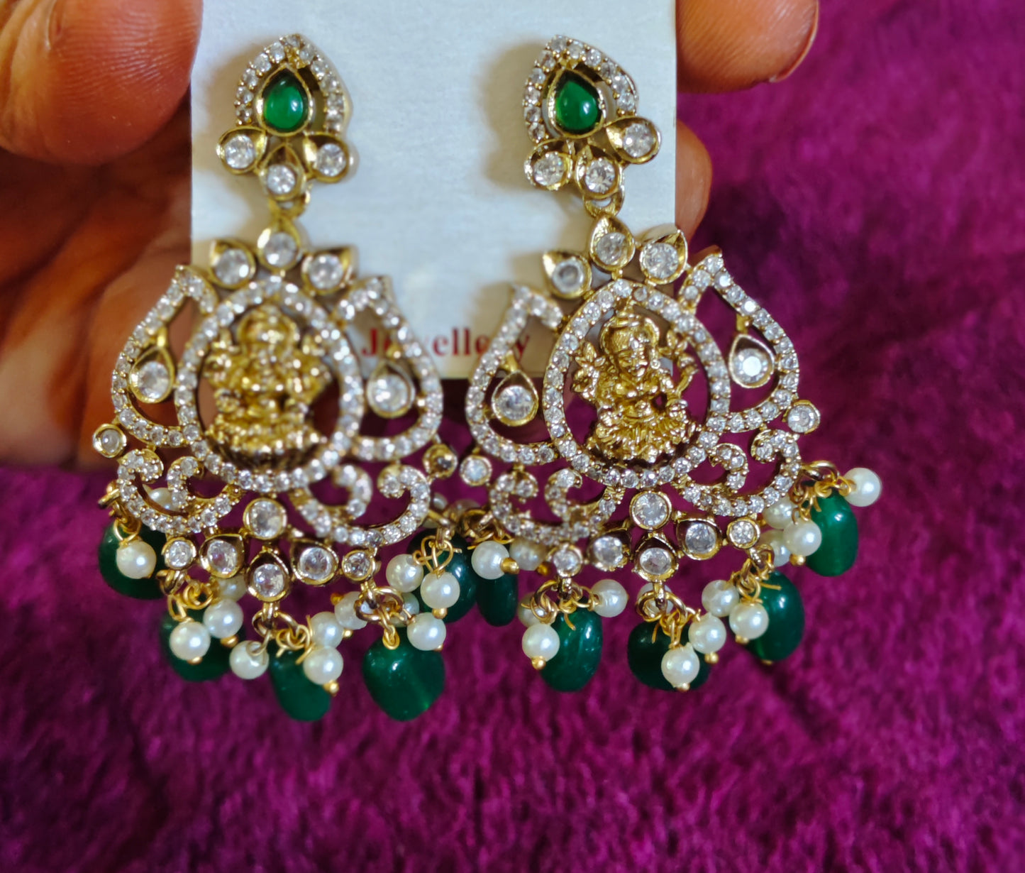 HEAVY STONE EARRINGS WITH GREEN MONALISA BEADS