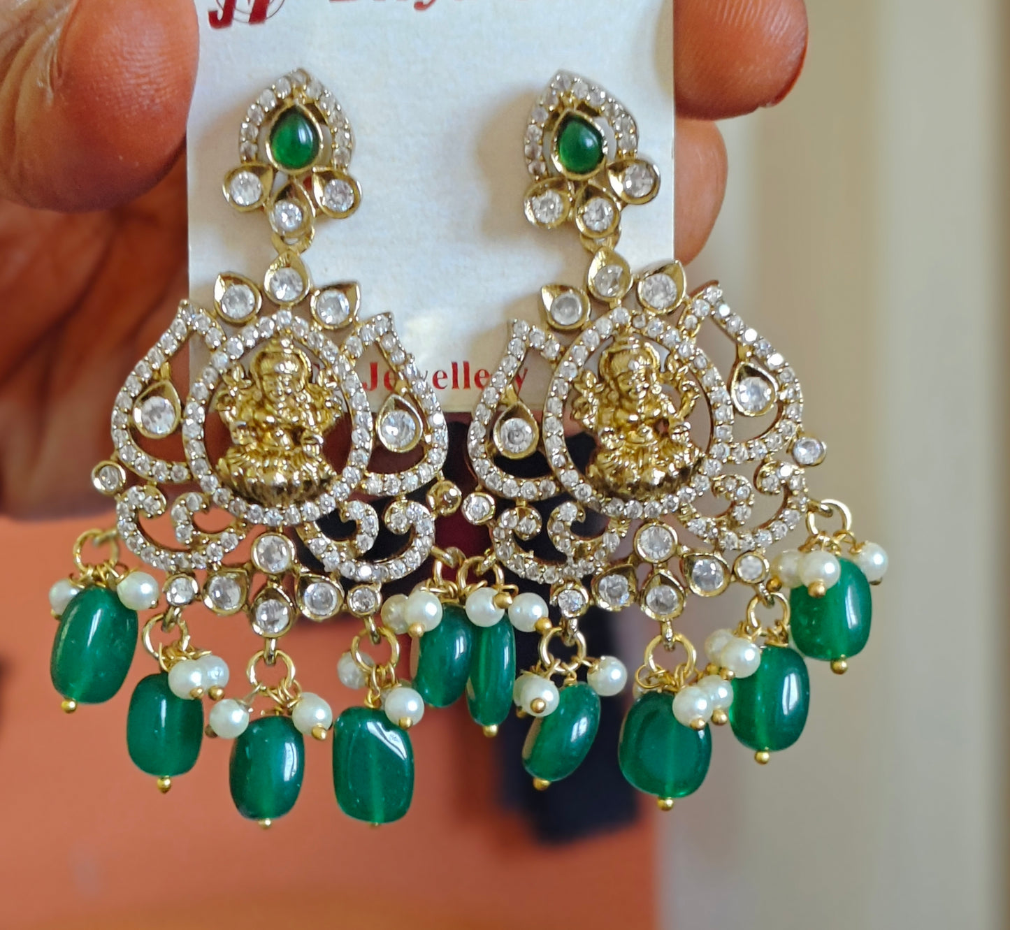 HEAVY STONE EARRINGS WITH GREEN MONALISA BEADS