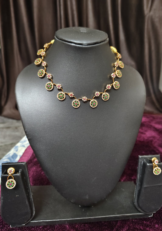 TWINING HEXAGON SHAPE NECKSET