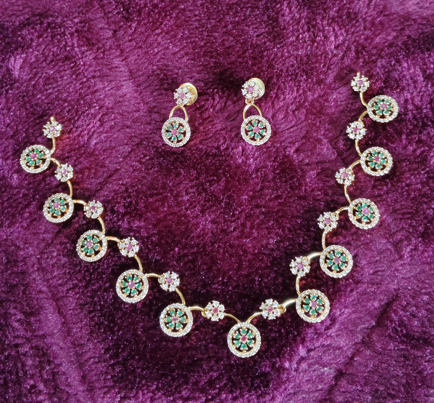 TWINING HEXAGON SHAPE NECKSET
