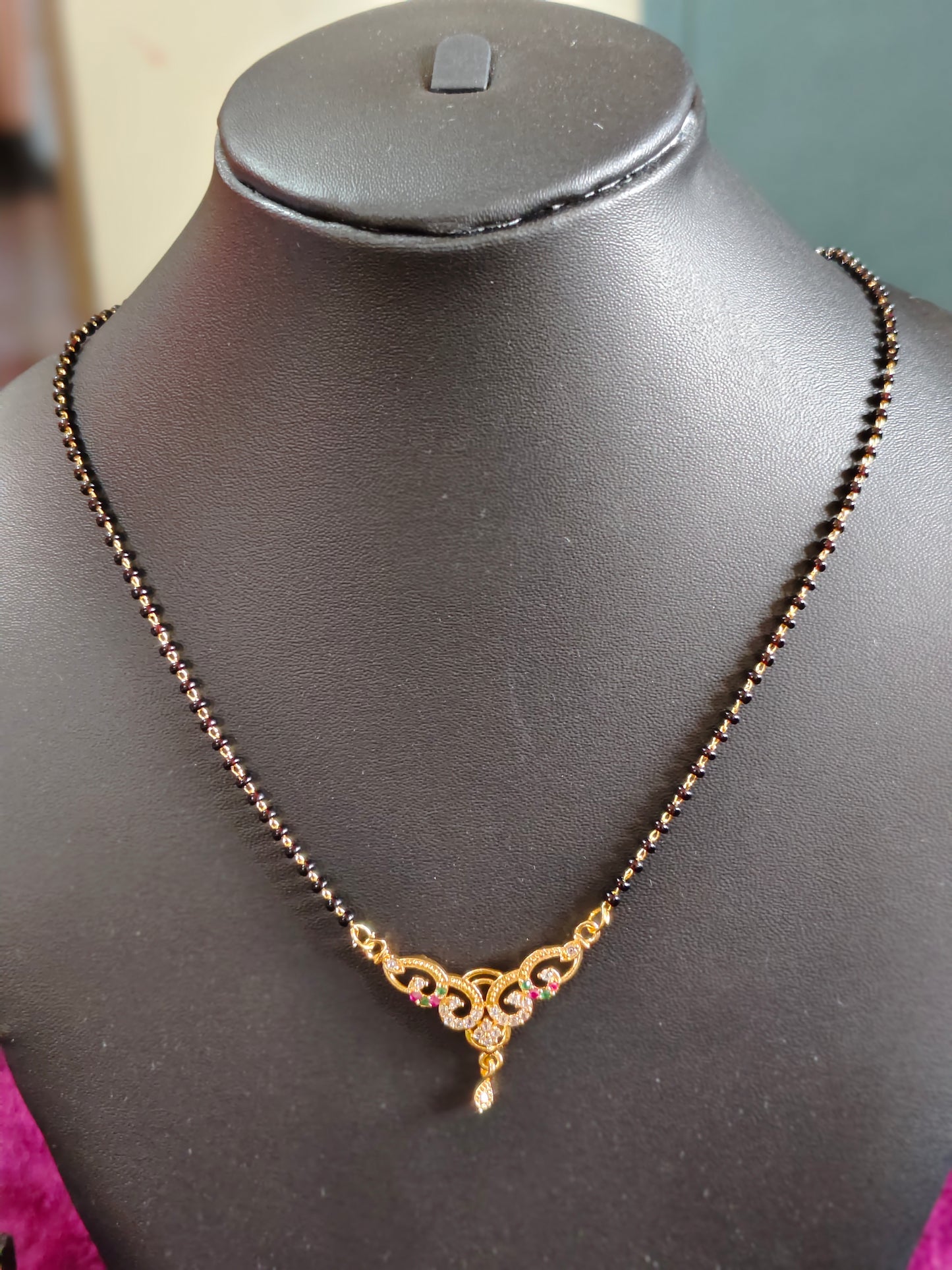 SHORT LENGTH BLACK BEADS CHAIN