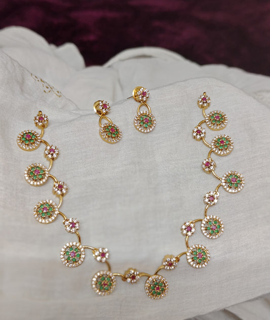 TWINING HEXAGON SHAPE NECKSET